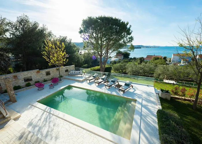 Barotul With Pool Vila Mrljane