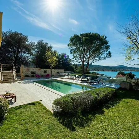 Barotul With Pool Villa Mrljane