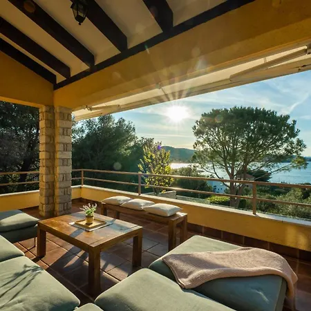 Barotul With Pool Villa