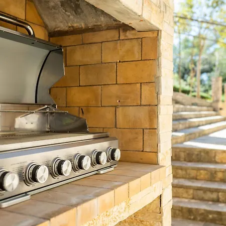 Villa Barotul With Pool Mrljane