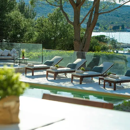 Barotul With Pool * Mrljane