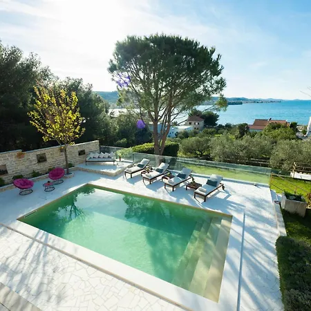 Barotul With Pool Villa Mrljane