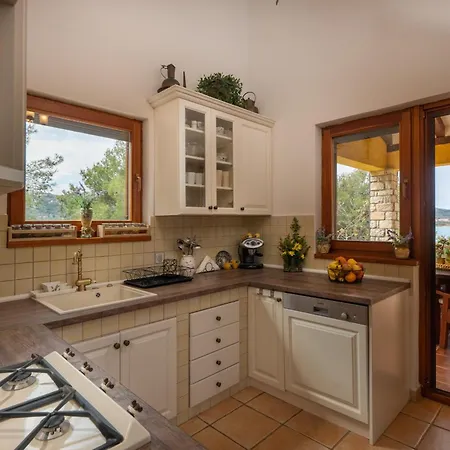 Barotul With Pool Villa Mrljane