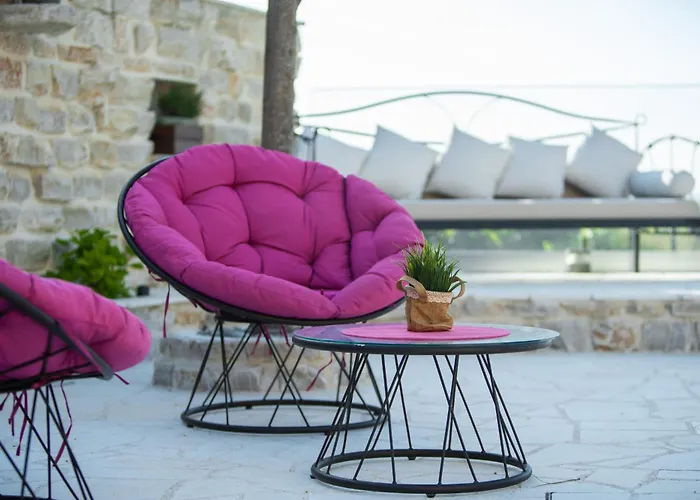 Barotul With Pool Mrljane