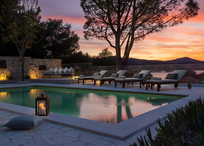 Вилла Barotul With Pool *