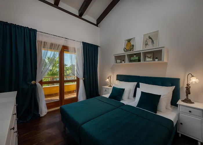 Barotul With Pool Вилла *