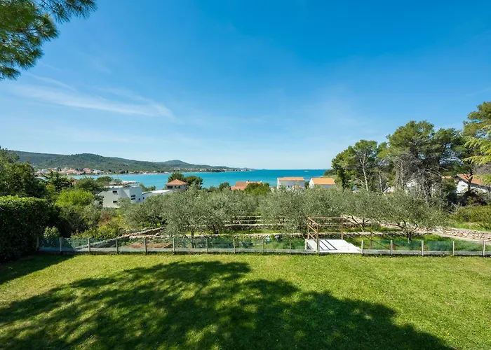 Barotul With Pool Вилла