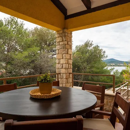 Barotul With Pool Villa