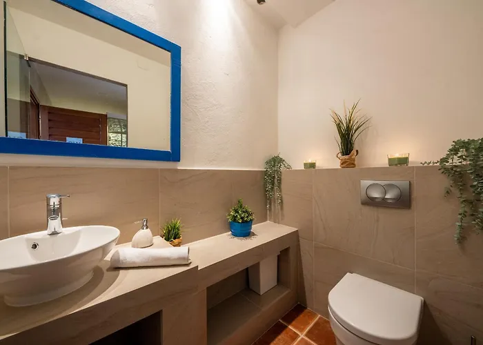 Barotul With Pool וילה *