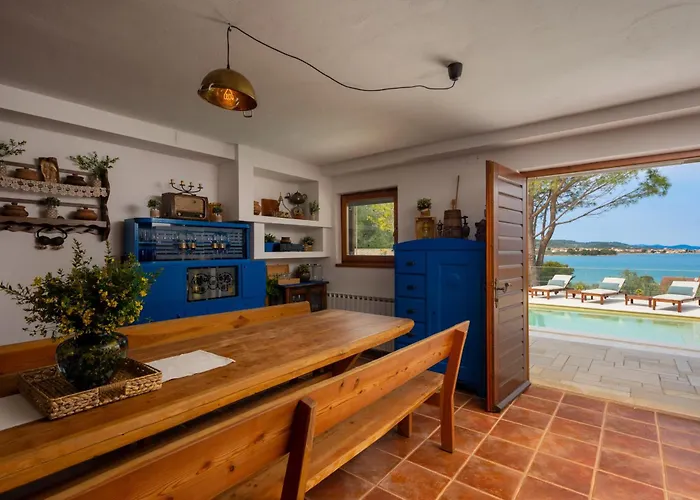 Barotul With Pool Mrljane