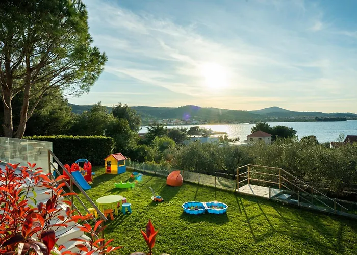 Barotul With Pool וילה *